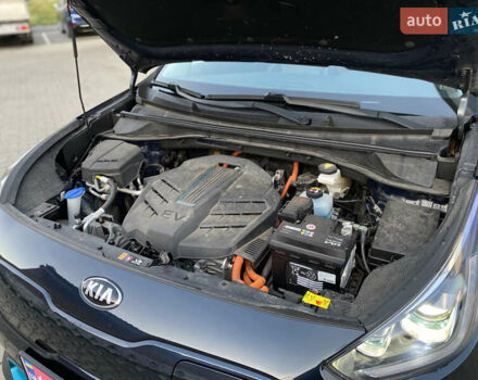 Синій Кіа Niro, об'ємом двигуна 0 л та пробігом 105 тис. км за 20300 $, фото 25 на Automoto.ua