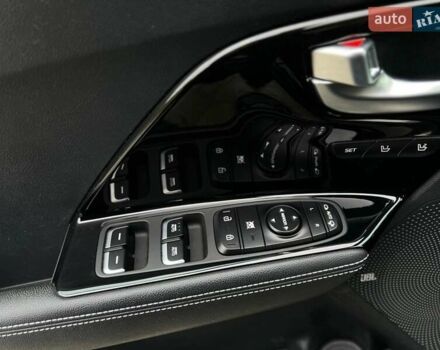 Синій Кіа Niro, об'ємом двигуна 0 л та пробігом 156 тис. км за 19300 $, фото 11 на Automoto.ua