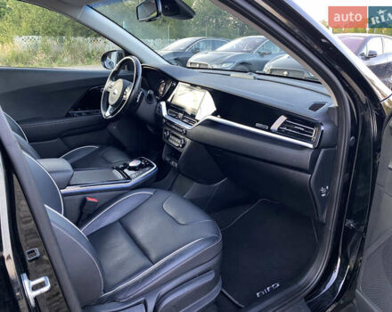 Синій Кіа Niro, об'ємом двигуна 0 л та пробігом 106 тис. км за 21900 $, фото 101 на Automoto.ua