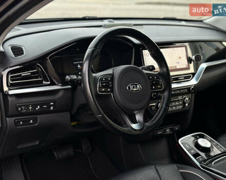Синій Кіа Niro, об'ємом двигуна 0 л та пробігом 130 тис. км за 18990 $, фото 42 на Automoto.ua