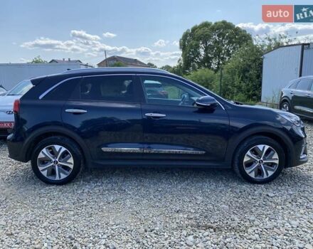 Синій Кіа Niro, об'ємом двигуна 0 л та пробігом 75 тис. км за 23900 $, фото 14 на Automoto.ua