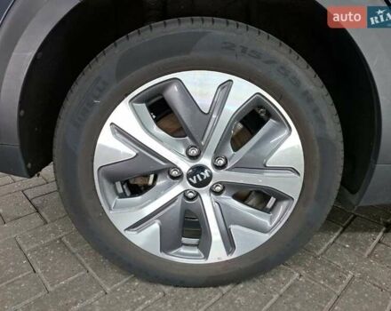 Синій Кіа Niro, об'ємом двигуна 0 л та пробігом 170 тис. км за 18300 $, фото 39 на Automoto.ua