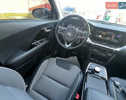 Синий Киа Niro, объемом двигателя 0 л и пробегом 92 тыс. км за 18799 $, фото 47 на Automoto.ua