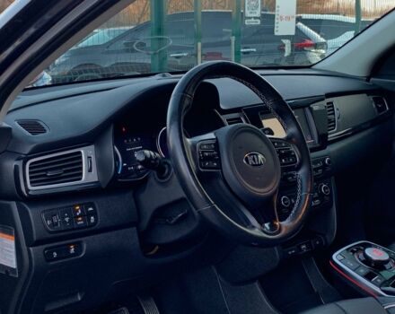 Синій Кіа Niro, об'ємом двигуна 0 л та пробігом 119 тис. км за 18455 $, фото 11 на Automoto.ua