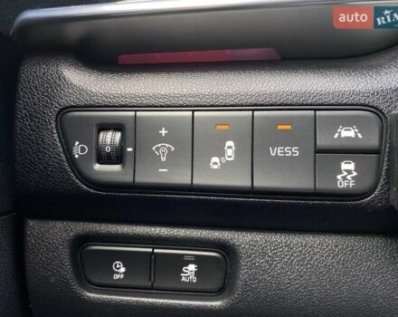 Синій Кіа Niro, об'ємом двигуна 0 л та пробігом 97 тис. км за 21950 $, фото 5 на Automoto.ua