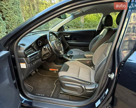 Синий Киа Niro, объемом двигателя 0 л и пробегом 131 тыс. км за 17999 $, фото 29 на Automoto.ua
