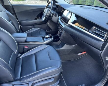 Синий Киа Niro, объемом двигателя 0 л и пробегом 112 тыс. км за 495 $, фото 20 на Automoto.ua