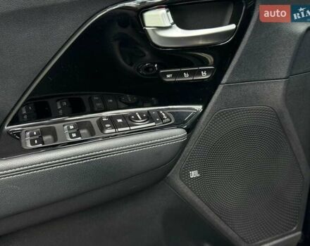 Синій Кіа Niro, об'ємом двигуна 0 л та пробігом 130 тис. км за 19071 $, фото 12 на Automoto.ua