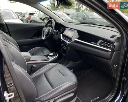 Синій Кіа Niro, об'ємом двигуна 0 л та пробігом 138 тис. км за 21200 $, фото 101 на Automoto.ua