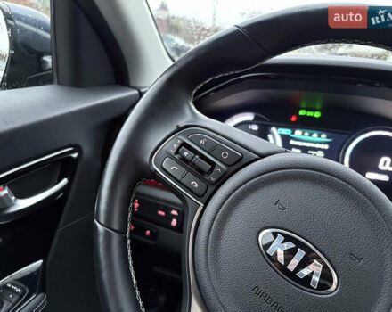 Синий Киа Niro, объемом двигателя 0 л и пробегом 125 тыс. км за 19600 $, фото 46 на Automoto.ua