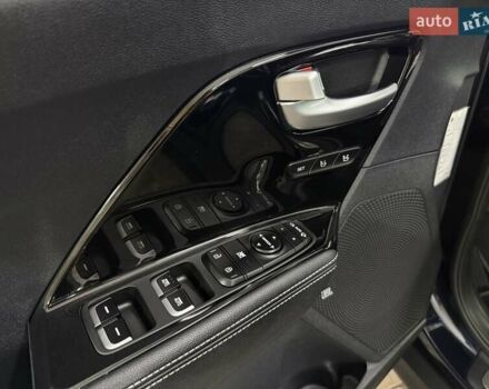 Синій Кіа Niro, об'ємом двигуна 0 л та пробігом 144 тис. км за 18799 $, фото 20 на Automoto.ua