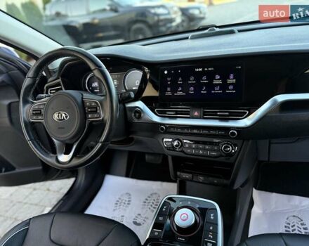 Синий Киа Niro, объемом двигателя 0 л и пробегом 78 тыс. км за 20950 $, фото 89 на Automoto.ua