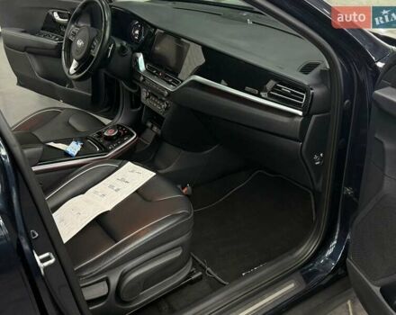 Синій Кіа Niro, об'ємом двигуна 0 л та пробігом 130 тис. км за 19071 $, фото 26 на Automoto.ua