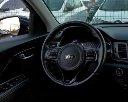 Синій Кіа Niro, об'ємом двигуна 0 л та пробігом 119 тис. км за 18455 $, фото 16 на Automoto.ua