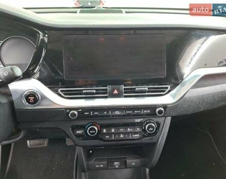 Синій Кіа Niro, об'ємом двигуна 0 л та пробігом 170 тис. км за 18300 $, фото 37 на Automoto.ua
