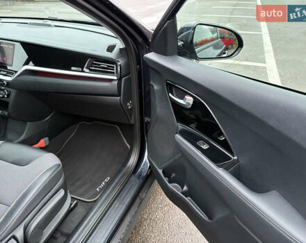 Синий Киа Niro, объемом двигателя 0 л и пробегом 125 тыс. км за 19600 $, фото 23 на Automoto.ua