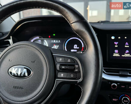 Синий Киа Niro, объемом двигателя 0 л и пробегом 130 тыс. км за 18900 $, фото 89 на Automoto.ua