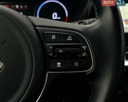 Синій Кіа Niro, об'ємом двигуна 0 л та пробігом 32 тис. км за 23900 $, фото 12 на Automoto.ua