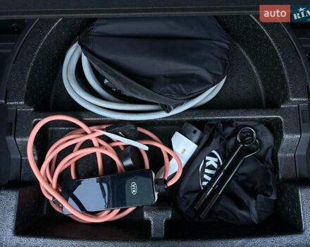 Синий Киа Niro, объемом двигателя 0 л и пробегом 58 тыс. км за 22900 $, фото 70 на Automoto.ua