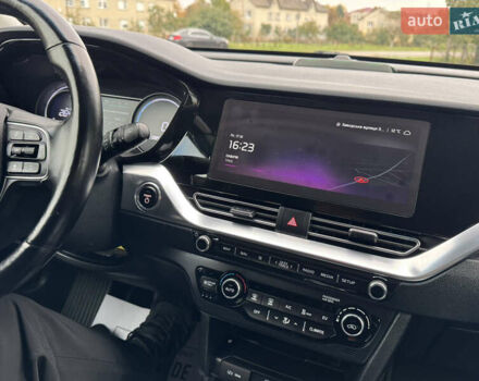 Киа Niro 2020 в Дубно на Automoto.ua Синий Киа Niro, объемом двигателя 0 л и пробегом 156 тыс. км за 19200 $, фото 58 на Automoto.ua