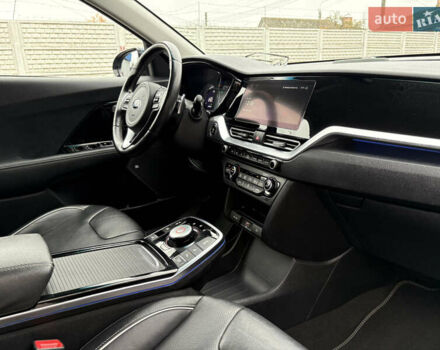 Синий Киа Niro, объемом двигателя 0 л и пробегом 115 тыс. км за 19900 $, фото 19 на Automoto.ua