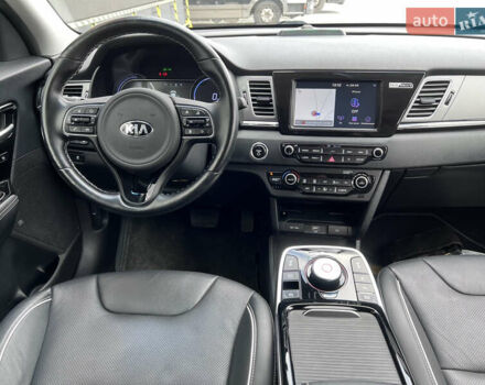 Синий Киа Niro, объемом двигателя 0 л и пробегом 126 тыс. км за 18548 $, фото 24 на Automoto.ua