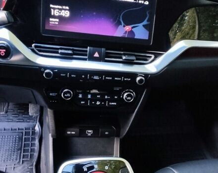 Синій Кіа Niro, об'ємом двигуна 0 л та пробігом 136 тис. км за 19480 $, фото 9 на Automoto.ua