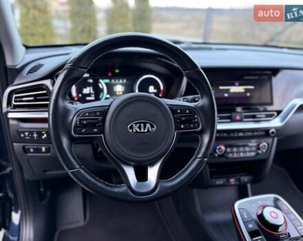 Синій Кіа Niro, об'ємом двигуна 0 л та пробігом 81 тис. км за 19350 $, фото 48 на Automoto.ua