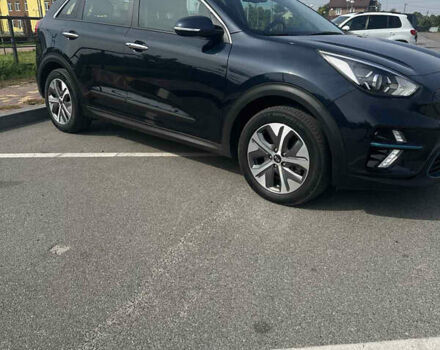 Синий Киа Niro, объемом двигателя 0 л и пробегом 155 тыс. км за 18500 $, фото 2 на Automoto.ua