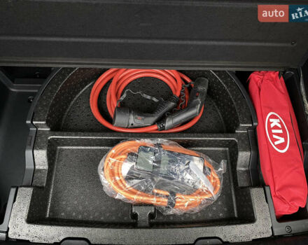 Синій Кіа Niro, об'ємом двигуна 0 л та пробігом 138 тис. км за 21200 $, фото 95 на Automoto.ua