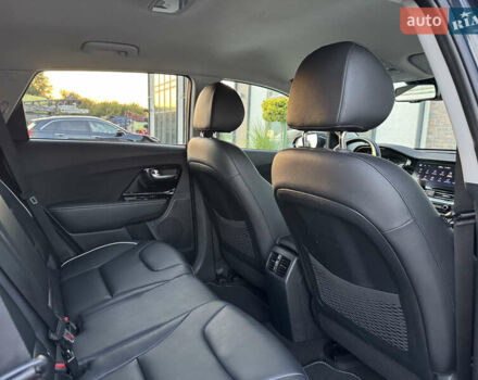 Синий Киа Niro, объемом двигателя 0 л и пробегом 130 тыс. км за 18900 $, фото 69 на Automoto.ua