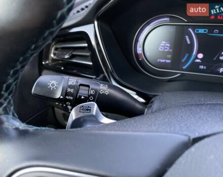 Синій Кіа Niro, об'ємом двигуна 0 л та пробігом 75 тис. км за 23900 $, фото 38 на Automoto.ua