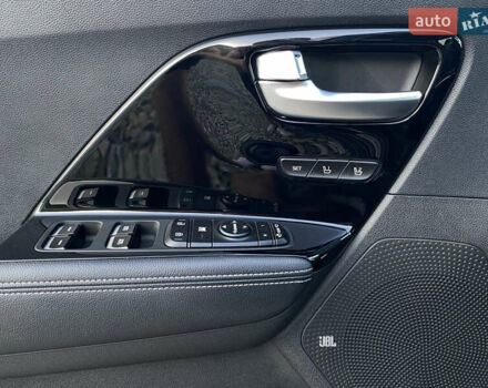 Синій Кіа Niro, об'ємом двигуна 0 л та пробігом 106 тис. км за 21900 $, фото 8 на Automoto.ua