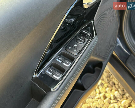 Синий Киа Niro, объемом двигателя 0 л и пробегом 76 тыс. км за 19999 $, фото 14 на Automoto.ua