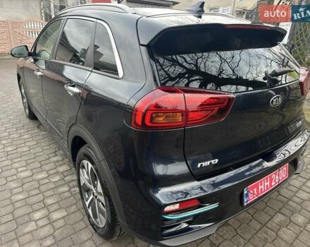 Синій Кіа Niro, об'ємом двигуна 0 л та пробігом 170 тис. км за 18300 $, фото 3 на Automoto.ua