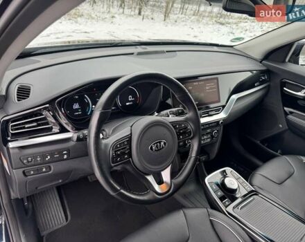 Синій Кіа Niro, об'ємом двигуна 0 л та пробігом 134 тис. км за 19300 $, фото 14 на Automoto.ua