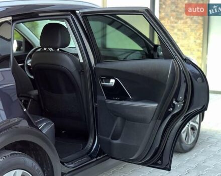 Синий Киа Niro, объемом двигателя 0 л и пробегом 90 тыс. км за 19999 $, фото 68 на Automoto.ua