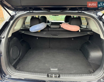Синий Киа Niro, объемом двигателя 0 л и пробегом 125 тыс. км за 18500 $, фото 11 на Automoto.ua
