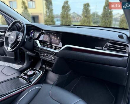 Синій Кіа Niro, об'ємом двигуна 0 л та пробігом 81 тис. км за 19350 $, фото 74 на Automoto.ua