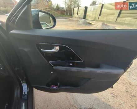 Синій Кіа Niro, об'ємом двигуна 0 л та пробігом 120 тис. км за 19890 $, фото 27 на Automoto.ua