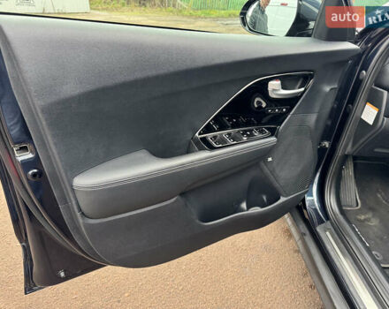 Синий Киа Niro, объемом двигателя 0 л и пробегом 125 тыс. км за 18500 $, фото 10 на Automoto.ua