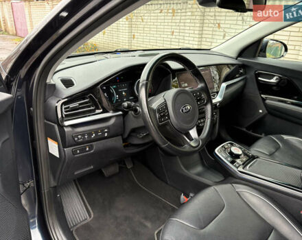 Синий Киа Niro, объемом двигателя 0 л и пробегом 115 тыс. км за 19900 $, фото 31 на Automoto.ua