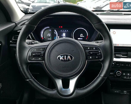 Синій Кіа Niro, об'ємом двигуна 0 л та пробігом 138 тис. км за 21200 $, фото 44 на Automoto.ua