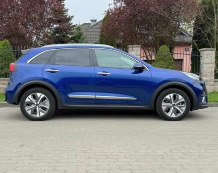 Синій Кіа Niro, об'ємом двигуна 0 л та пробігом 56 тис. км за 16000 $, фото 4 на Automoto.ua