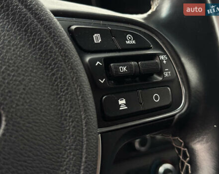 Синій Кіа Niro, об'ємом двигуна 0 л та пробігом 133 тис. км за 18900 $, фото 4 на Automoto.ua