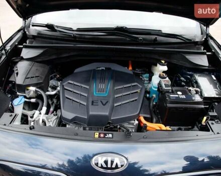 Синий Киа Niro, объемом двигателя 0 л и пробегом 99 тыс. км за 17950 $, фото 33 на Automoto.ua