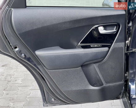 Синий Киа Niro, объемом двигателя 0 л и пробегом 126 тыс. км за 18548 $, фото 26 на Automoto.ua