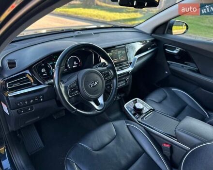 Синий Киа Niro, объемом двигателя 0 л и пробегом 115 тыс. км за 18700 $, фото 12 на Automoto.ua