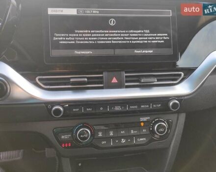 Синій Кіа Niro, об'ємом двигуна 0 л та пробігом 120 тис. км за 19890 $, фото 23 на Automoto.ua