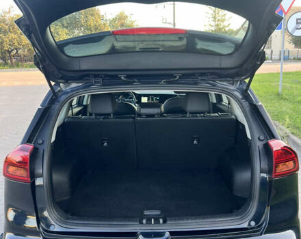 Синій Кіа Niro, об'ємом двигуна 0 л та пробігом 112 тис. км за 19500 $, фото 66 на Automoto.ua